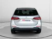 Usado Mercedes B180 116 CV (85 kW) 2021 Gris / plata Utilitario