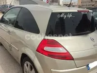 Usado Renault Mégane Dynamique 115 CV (84 kW) 2006 Beige Berlina