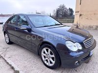 Usado Mercedes C220 Elegance 150 CV (110 kW) 2004 Azul Berlina