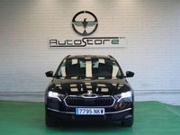Usado Skoda Octavia Selection 150 CV (110 kW) 2024 Negro Familiar