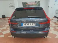 Usado Volvo XC60 Momentum 197 CV (144 kW) 2021 Azul SUV