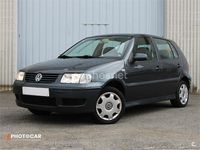 Usado VW Polo Conceptline 60 CV (44 kW) 2001 Gris / plata Berlina