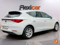 Usado Seat Leon Style 150 CV (110 kW) 2025 Blanco Berlina
