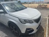 Usado Peugeot 3008 Allure 130 CV (95 kW) 2019 Blanco SUV