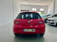 Usado Seat Leon Reference 105 CV (77 kW) 2014 Rojo Berlina
