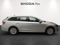 Usado Skoda Octavia Selection 150 CV (110 kW) 2025 Gris / plateado Familiar
