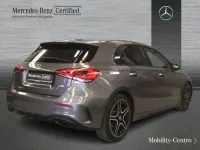 Usado Mercedes A180 AMG line 116 CV (85 kW) 2021 Mountaingrau  met. Berlina