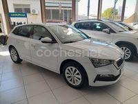 Usado Skoda Scala Ambition 95 CV (69 kW) 2023 Blanco Utilitario