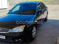 Usado Ford Mondeo Trend 130 HP (95 kW) 2007 Preto Sedan