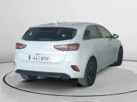Usado Kia Ceed Edition 7 100 CV (73 kW) 2025 Blanco Utilitario