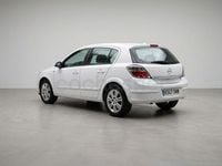 Usado Opel Astra Enjoy 110 CV (80 kW) 2009 Blanco Berlina