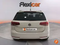 Usado VW Passat Advance 150 CV (110 kW) 2019 Blanco Familiar