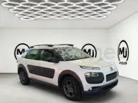 Usado Citroën C4 Feel 100 CV (73 kW) 2017 Blanco Berlina