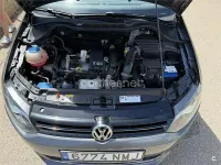 Usado VW Polo Advance 90 CV (66 kW) 2013 Gris / plata Utilitario