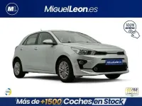 Usado Kia Rio 84 CV (61 kW) 2024 Gris Utilitario