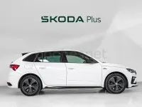 Usado Skoda Scala Monte Carlo 115 CV (84 kW) 2024 Blanco Utilitario