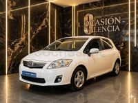 Usado Toyota Auris Hybrid Active 135 CV (99 kW) 2012 Blanco Berlina