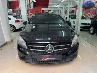Usado Mercedes A180 Style 122 CV (89 kW) 2013 Negro Berlina