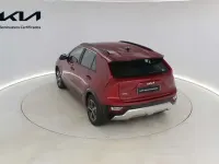 Usado Kia Niro 141 CV (103 kW) 2024 Rojo SUV