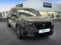 Usado Peugeot 2008 Active 110 CV (80 kW) 2021 Gris / plata SUV