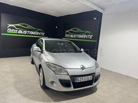 Usado Renault Mégane III Dynamique 111 CV (81 kW) 2009 Gris / plata Berlina
