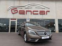 Usado Mercedes B180 109 CV (80 kW) 2014 Gris / plata Monovolumen
