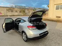 Usado Renault Mégane Dynamique 110 CV (80 kW) 2009 Gris / plata Berlina