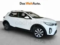 Usado Kia Stonic 101 CV (74 kW) 2025 Blanco SUV