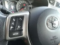 Usado Toyota Yaris Advance 99 CV (72 kW) 2017 Gris Utilitario