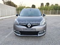 Usado Renault Scénic III LIMITED 110 CV (80 kW) 2015 Gris / plata Monovolumen