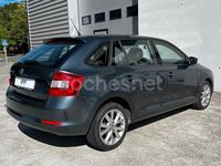 Usado Skoda Rapid Ambition 90 CV (66 kW) 2014 Gris / plata Berlina