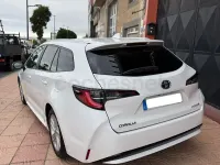 Usado Toyota Corolla Active 122 CV (89 kW) 2022 Blanco Familiar