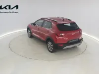 Usado Kia Stonic 101 CV (74 kW) 2024 Rojo SUV