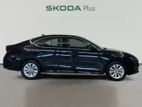 Usado Skoda Octavia Selection 150 CV (110 kW) 2025 Negro Utilitario