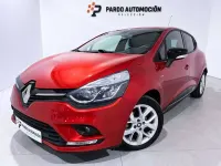 Usado Renault Clio LIMITED 90 CV (66 kW) 2018 Rojo Utilitario
