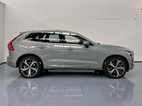 Usado Volvo XC60 Core 350 CV (257 kW) 2023 Gris SUV