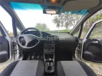 Usado Opel Zafira Elegance 100 CV (73 kW) 2004 Gris / plata Monovolumen