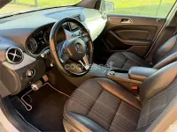 Usado Mercedes B180 109 CV (80 kW) 2013 Gris / plata Utilitario