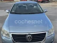 Usado VW Passat Trendline 105 CV (77 kW) 2006 Gris / plata Berlina