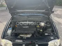 Usado Seat Ibiza 60 CV (44 kW) 2001 Gris / plata Utilitario