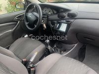 Usado Ford Focus Trend 100 CV (73 kW) 2004 Negro Berlina