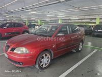 Usado Seat Cordoba Reference 100 CV (73 kW) 2006 Granate Berlina