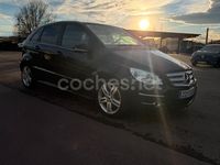 Usado Mercedes B200 193 CV (141 kW) 2010 Negro Monovolumen