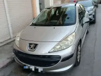 Usado Peugeot 207 73 CV (53 kW) 2008 Gris Berlina