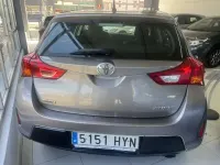 Usado Toyota Auris Business Edition 132 CV (97 kW) 2014 Beige Utilitario