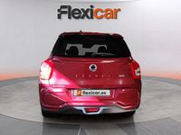 Usado SsangYong Tivoli 163 CV (119 kW) 2023 Rojo SUV