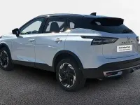 Usado Nissan Qashqai N-Connecta 140 CV (102 kW) 2025 Lunar white con techo midnight SUV
