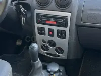 Usado Dacia Logan Lauréate 105 CV (77 kW) 2007 Gris / plata Familiar