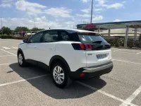 Usado Peugeot 3008 Active 131 CV (96 kW) 2019 Blanco SUV