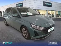 Usado Hyundai i20 80 CV (58 kW) 2024 Gris Utilitario